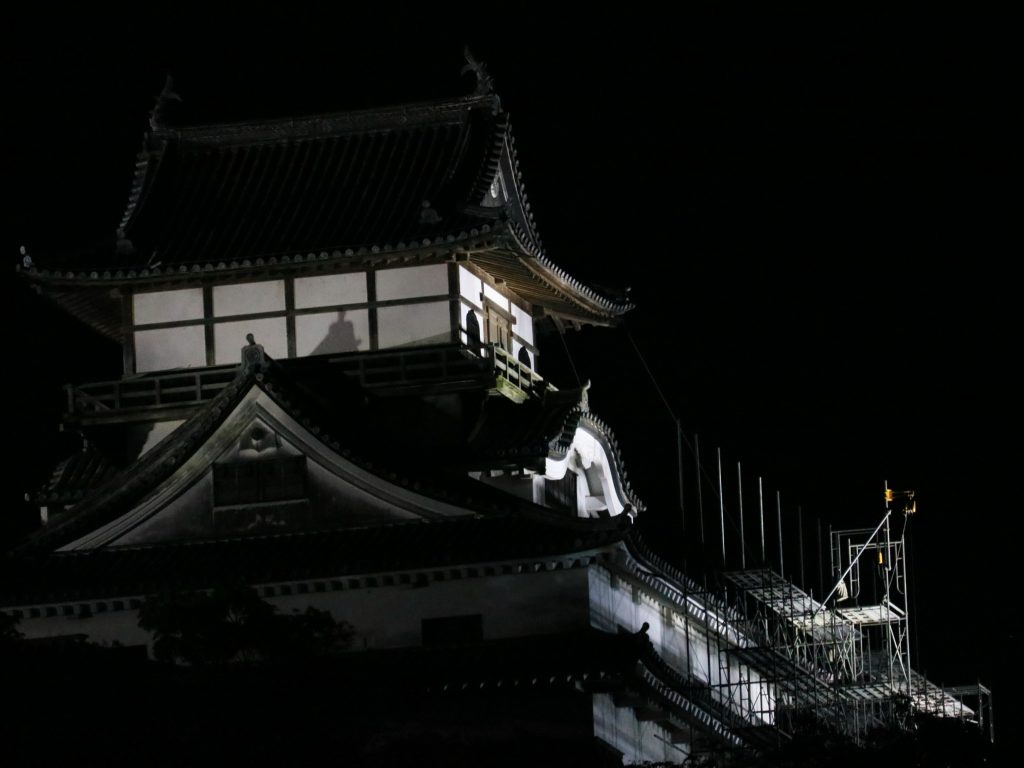 夜の犬山城ライトアップ